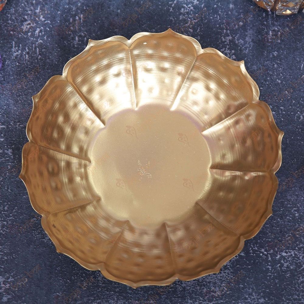 Decorative Golden Floral Urli