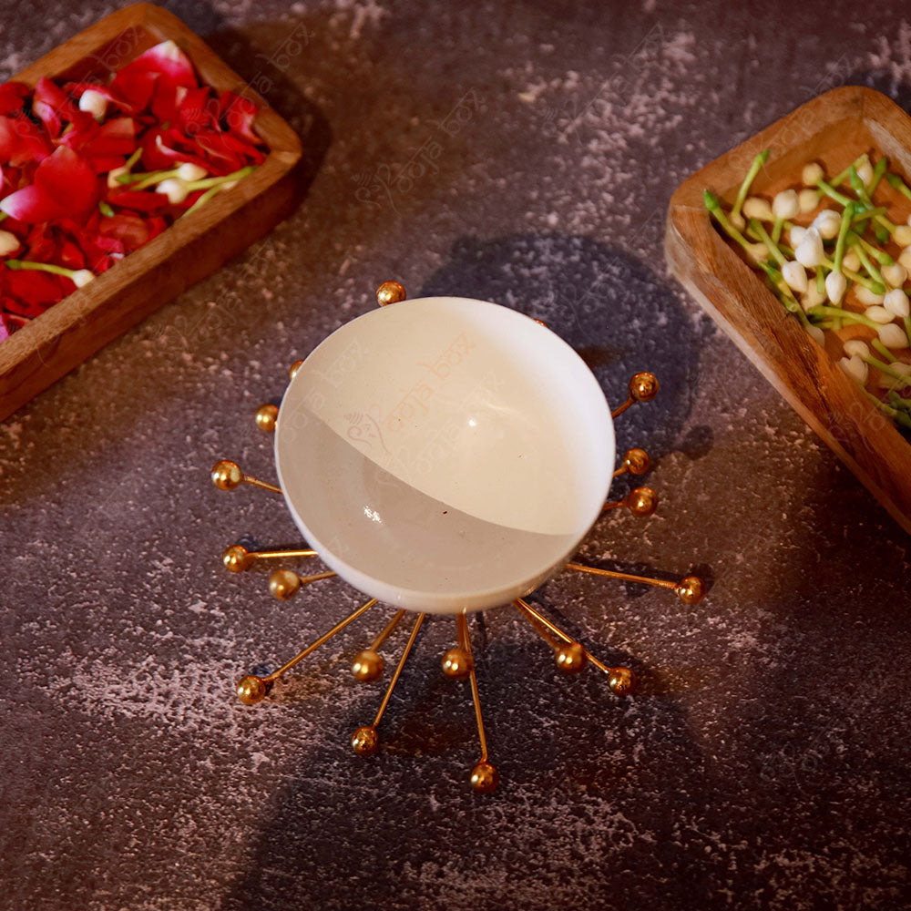 Modern Bowl With Decorative Brass Stand