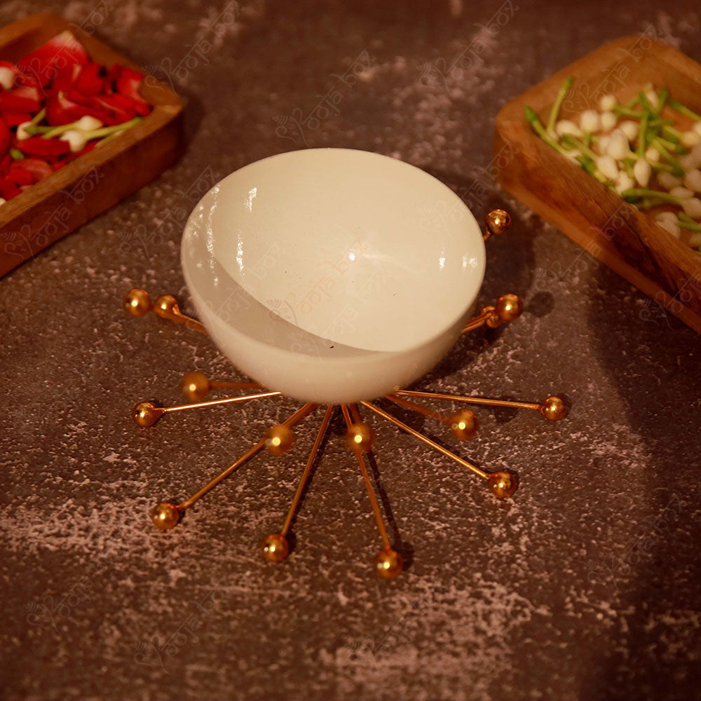 Modern Bowl With Decorative Brass Stand