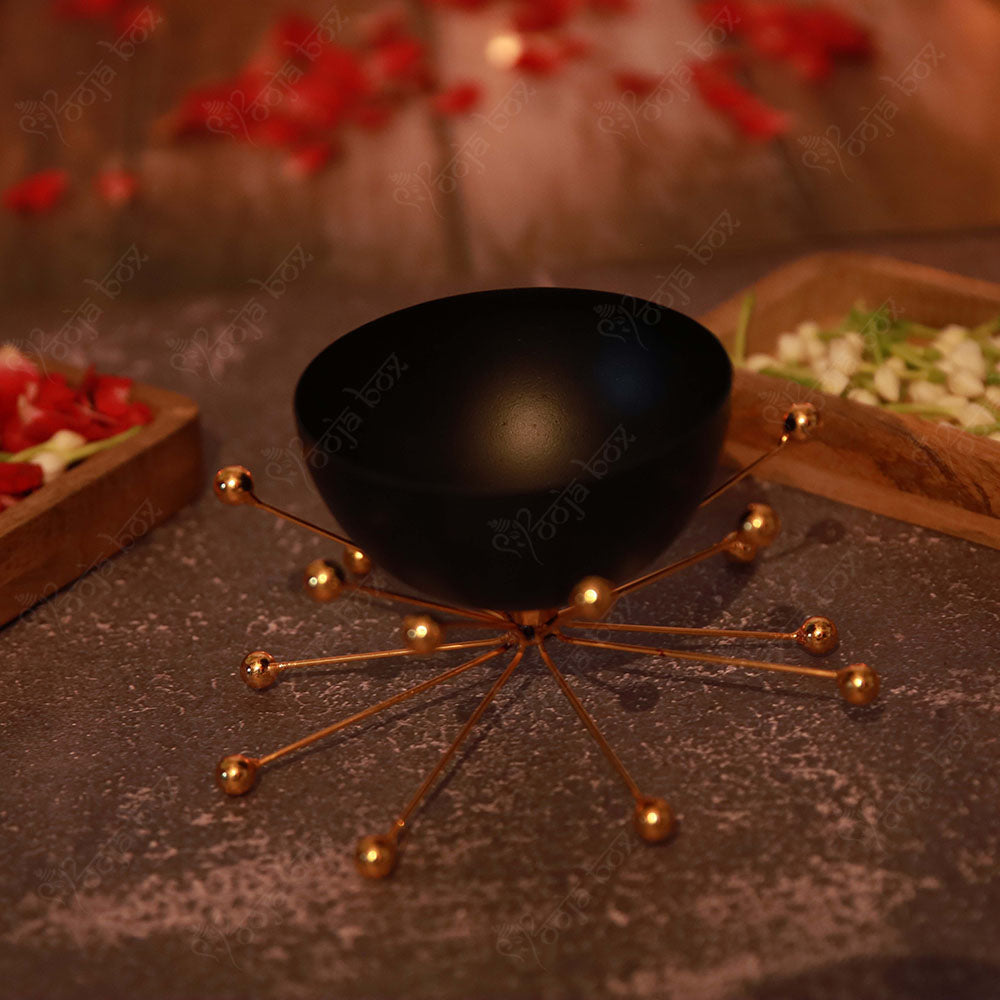 Modern Bowl With Decorative Brass Stand