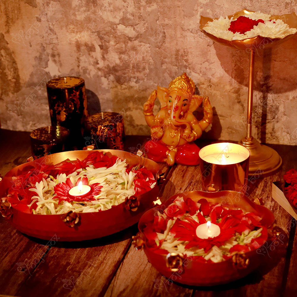 Decorative Curved Red Floral Urli