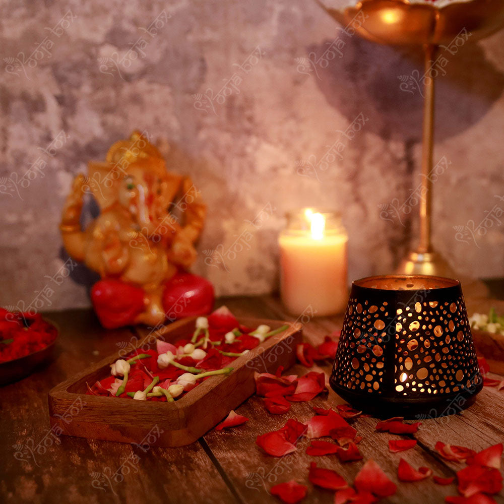 Black Metal Classic Candle Light Holder