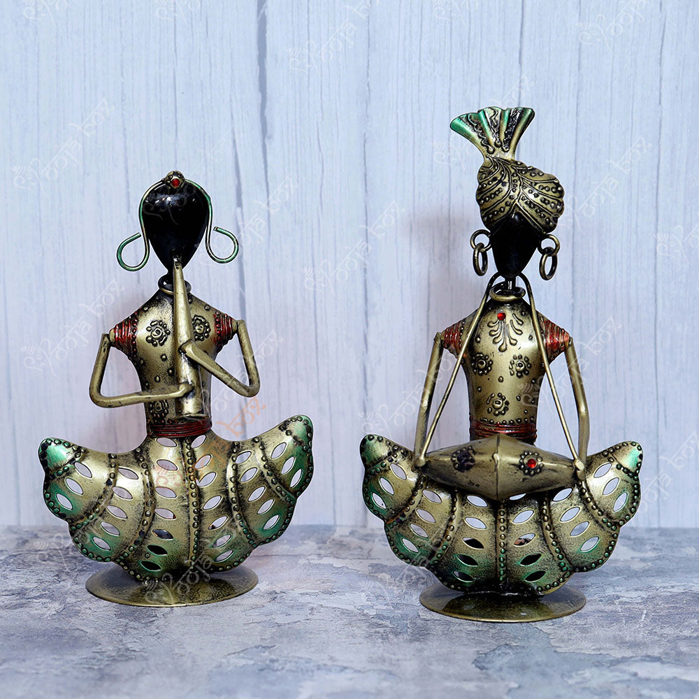 Clarinet Lady and Dholak Man Artist Statue