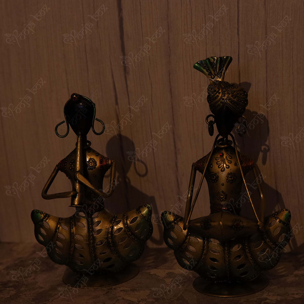 Clarinet Lady and Dholak Man Artist Statue