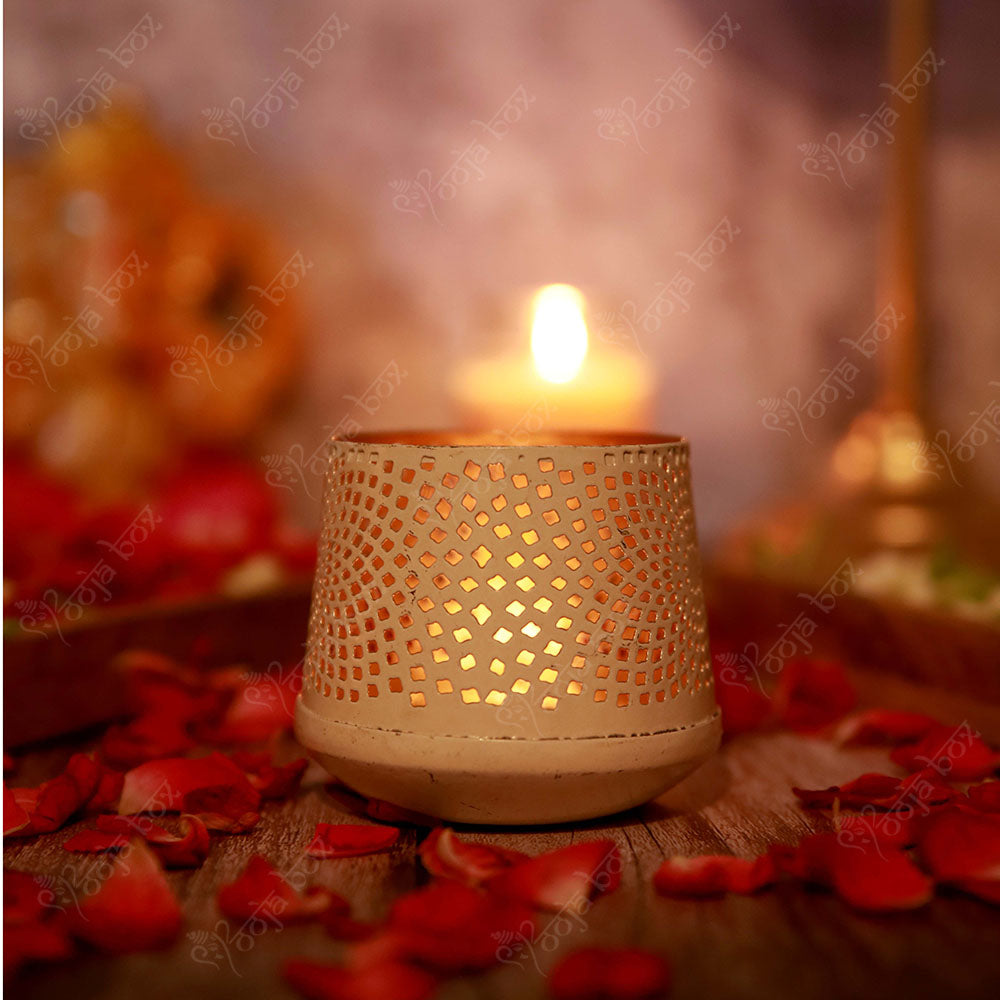 Creative White Candle Light Holder