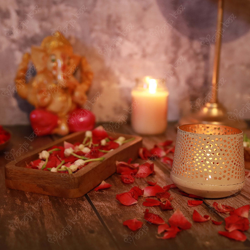 Creative White Candle Light Holder