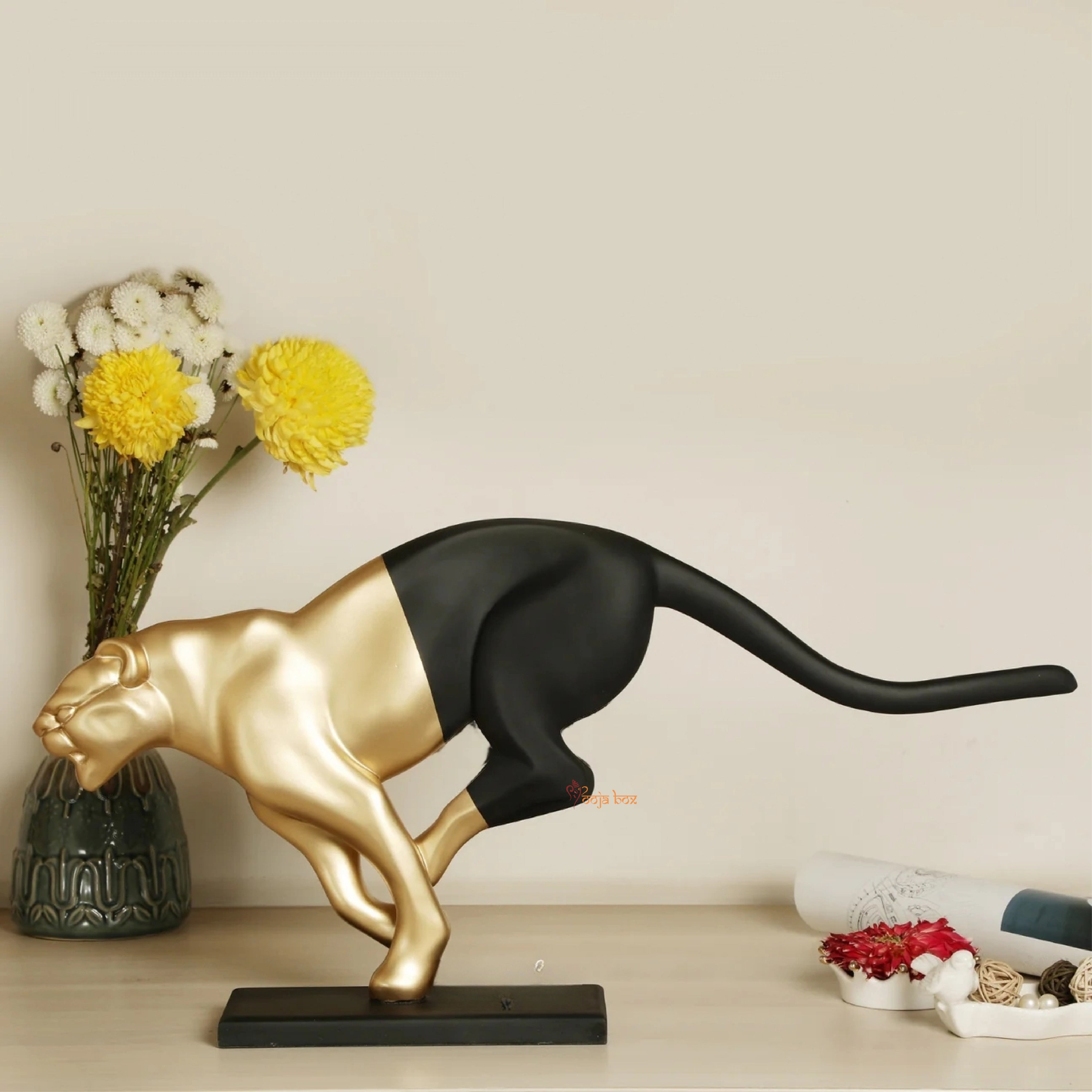 ABSTRACT GRACEFUL PANTHER SCULPTURE