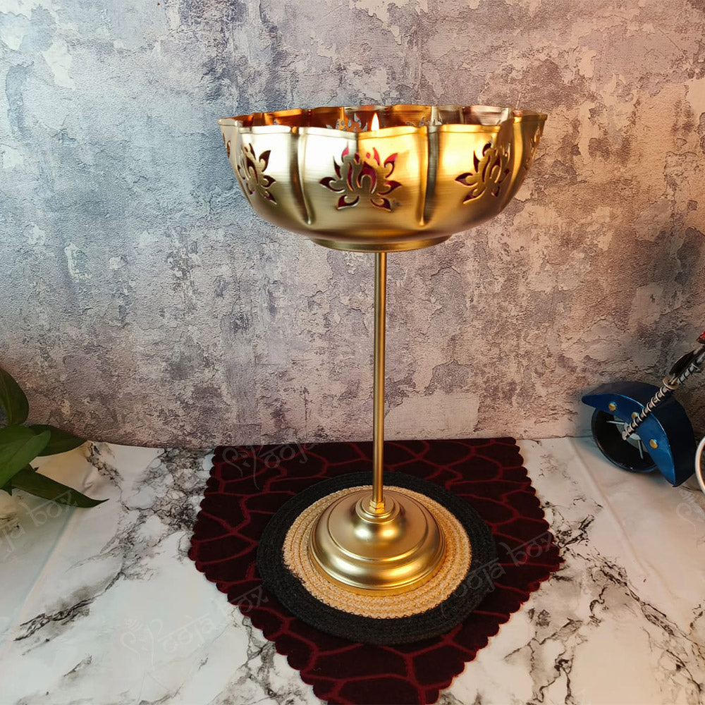 Standing Lotus Designer Cutting Urli