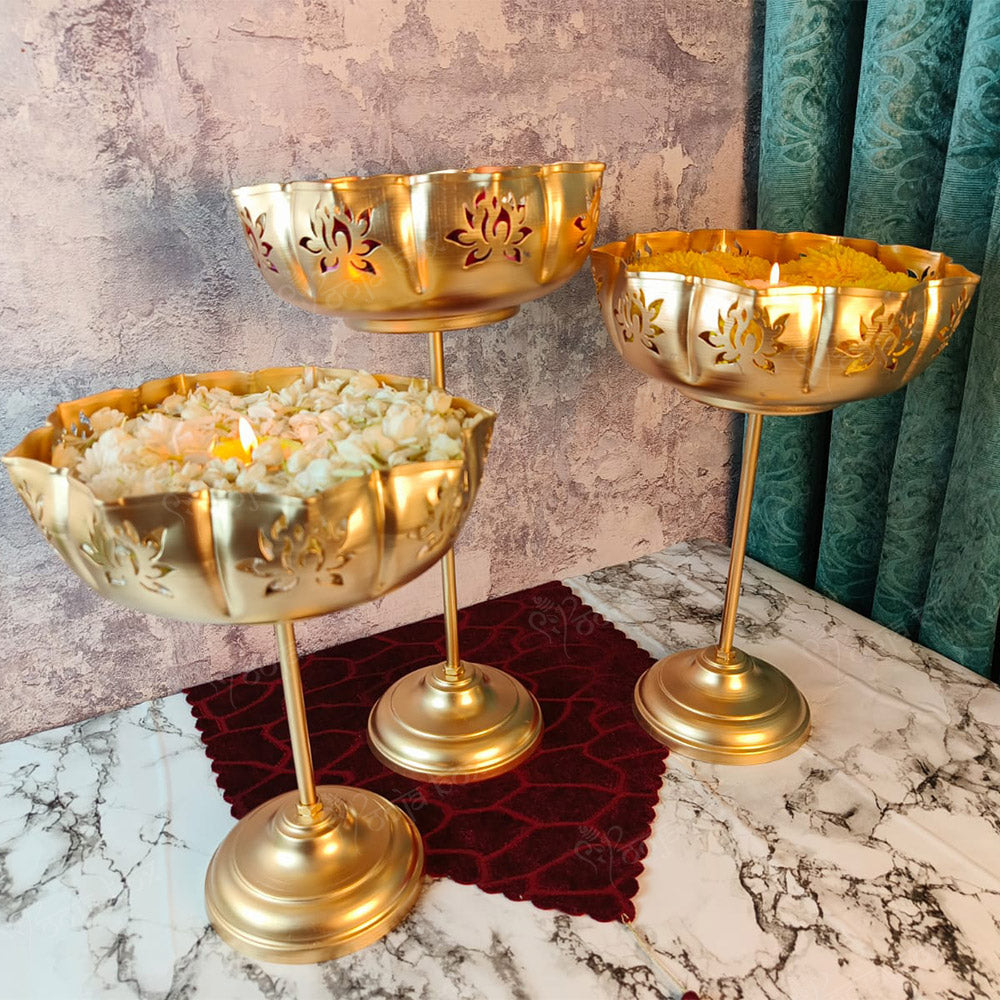 Standing Lotus Designer Cutting Urli