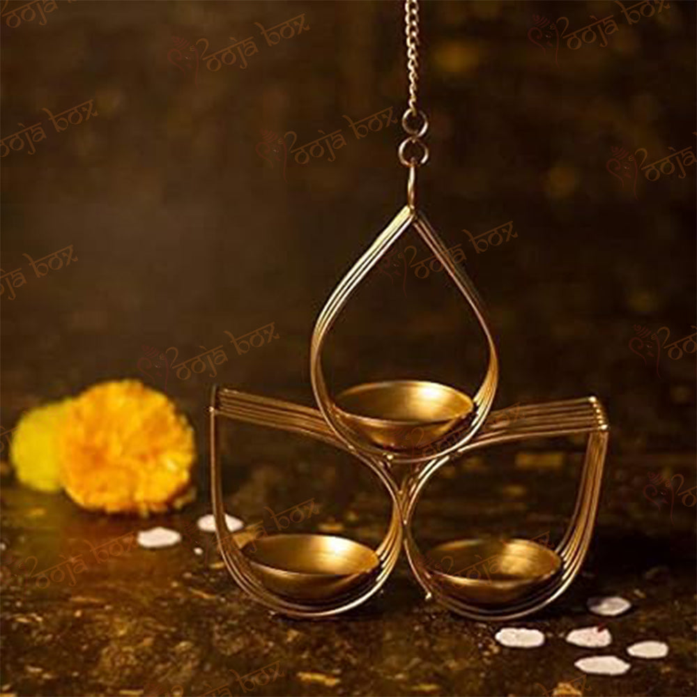Leaf shape 3 diyas holder