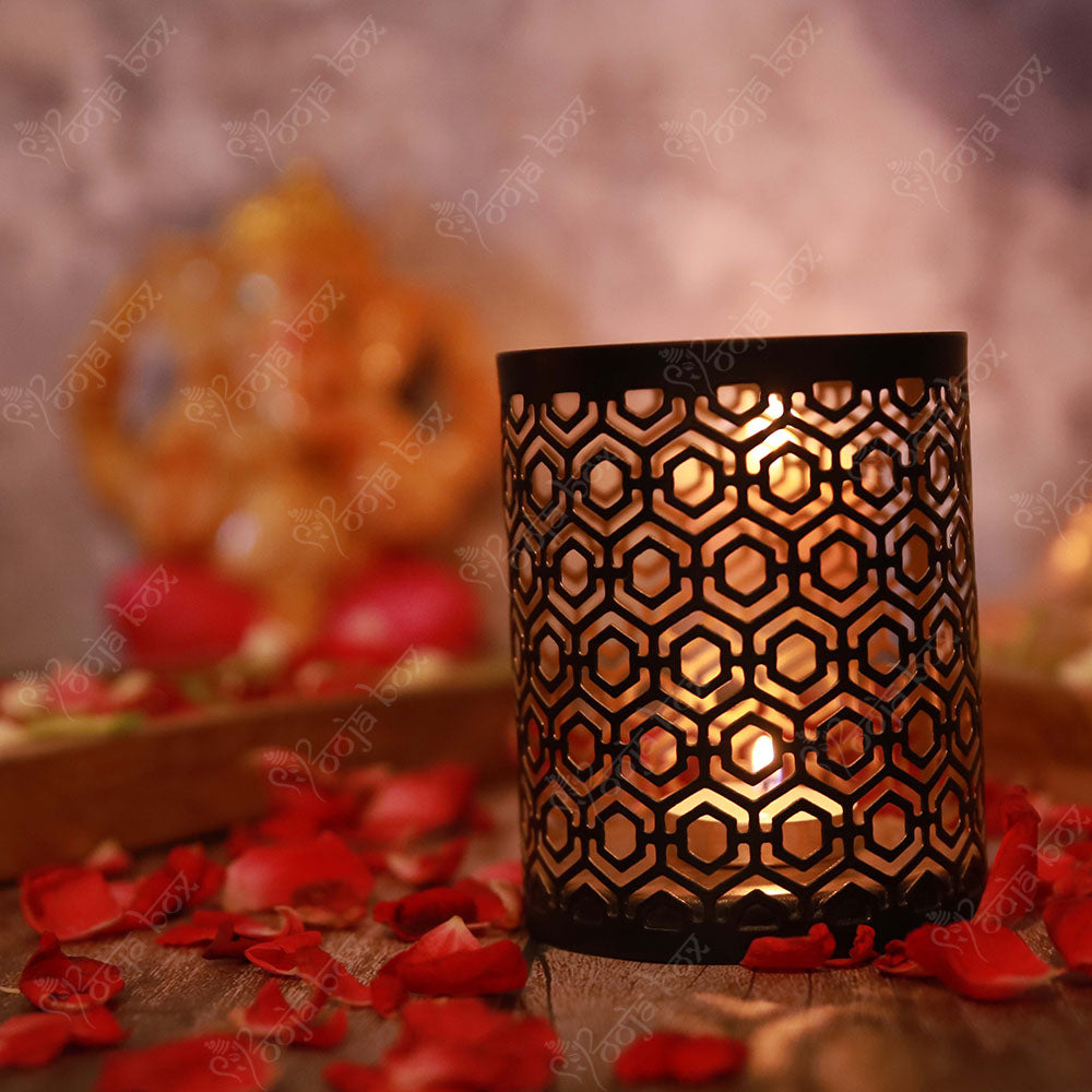 Splendid Black Candle Holder