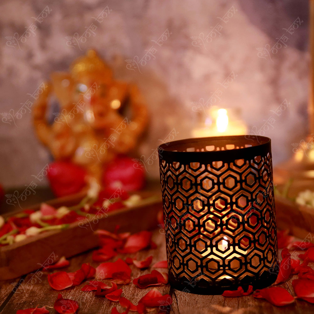 Splendid Black Candle Holder