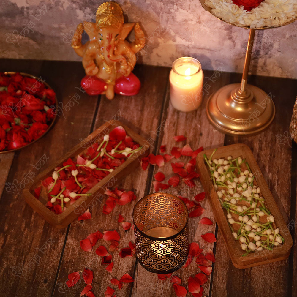 Splendid Black Candle Holder